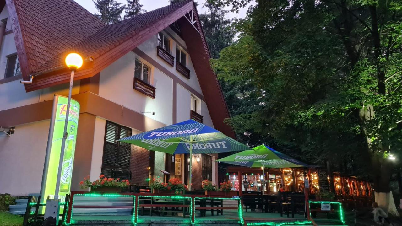 Pensiunea Happy Inn วาตราดอร์เนย์ ภายนอก รูปภาพ
